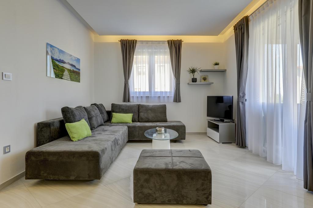 Viras Luxury Holiday Премантура Екстериор снимка